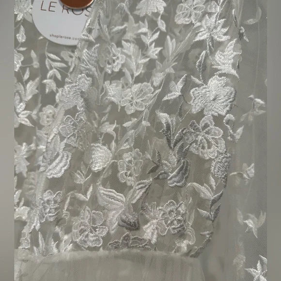 Le Rose Bridal robe